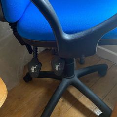 Excellent office chair-hardly used, adjustable