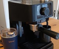 Delonghi Stilosa Coffee Machine + Coffee Bean Grinder