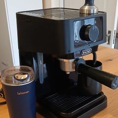 Delonghi Stilosa Coffee Machine + Coffee Bean Grinder