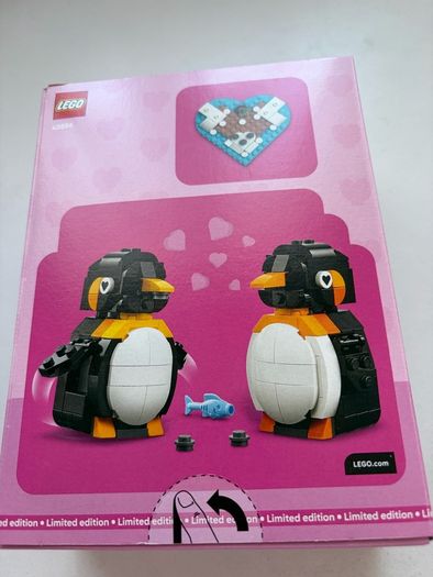 Lego penguins in love