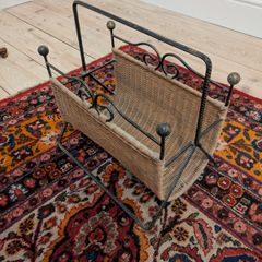 Magazine rack