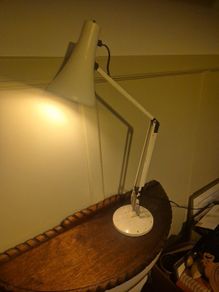 Anglepoise lamp-Model 90 desk lamp-made in England.(white)