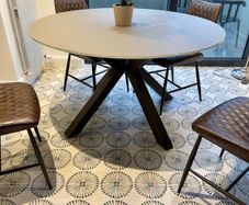Round dining table tempered glass