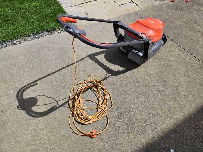 Flymo Easi Glide 330