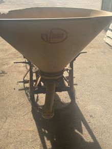 Vicon PS 403/500 Fertiliser spreader