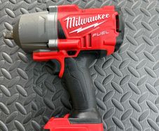 milwaukee fuel 1/2 impact driver