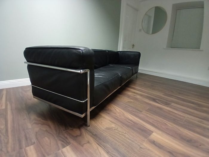 Leather Sofa Black needs to go ASAP