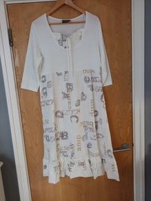 Vetistyle (Paris) Dress. S.  T 46-48. 18/20.  New- No Tag.