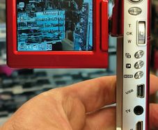 Vivitar 12.1 MP HD Digital Camera with 2.4 TFT (DVR 925HD) Red