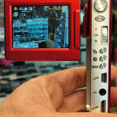 Vivitar 12.1 MP HD Digital Camera with 2.4 TFT (DVR 925HD) Red