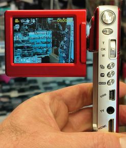 Vivitar 12.1 MP HD Digital Camera with 2.4 TFT (DVR 925HD) Red