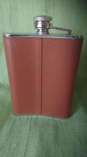 Whisky flat flask