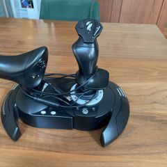 Thrustmaster