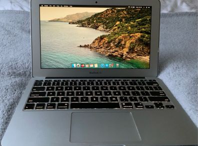Apple MacBook Air 11 Inch Mid 2013 128GB SSD