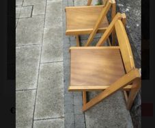 Foldable dining chair in solid wood