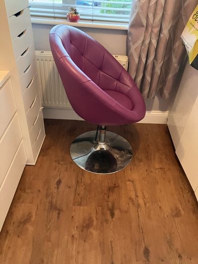 260 degree swivel chair