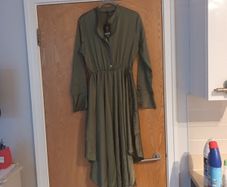 Quiz Green  Satin Dress.  S.S -12 B.N.W.T.
