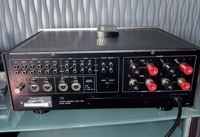Accuphase E 406 integrated Amplifier