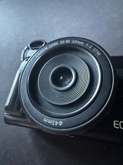Canon EF-M 22mm f/2 STM