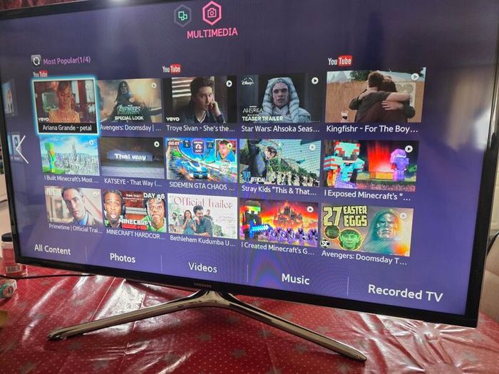 Samsung 40" smart tv