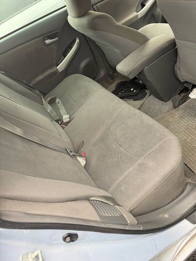 Toyota prius automatic hybrid 2011 model