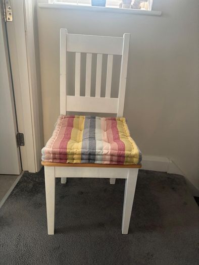 4 Dining chair seat pads