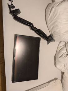 24" Samsung 1080p monitor and arm