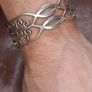 Vintage jewelry is sold individually for 5 to 10 euros Image 8