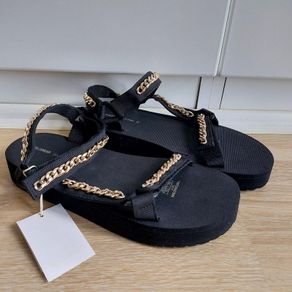 Sandals RRP 30 euro