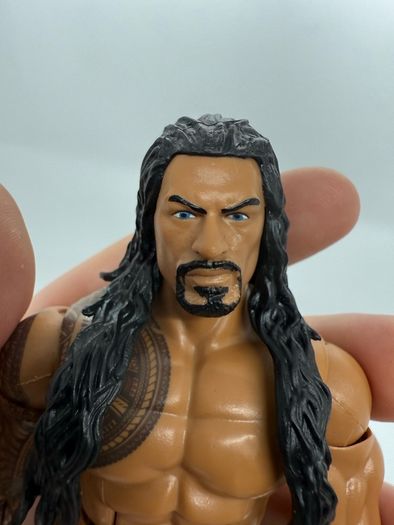 wwe elite series 35 Roman Reigns action figure