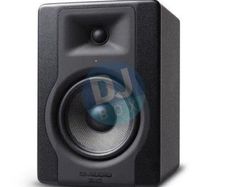 M-audio  Bx5  Studio Monitors (2)