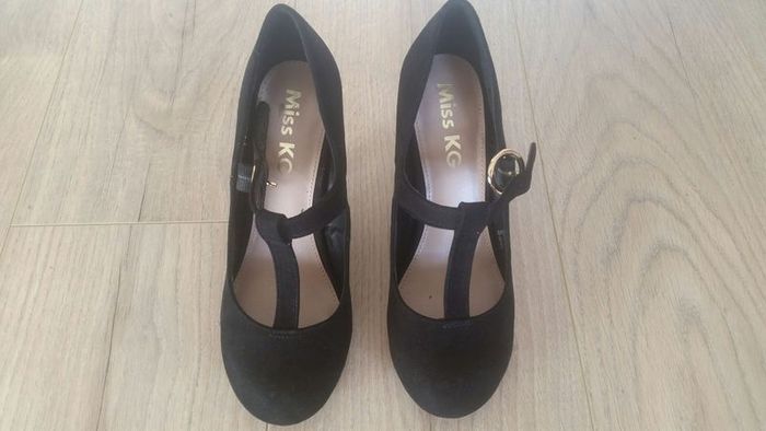 Black shoes