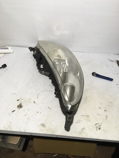 Peugeot 407 headlight