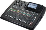 Behringer X32 Compact + flight case