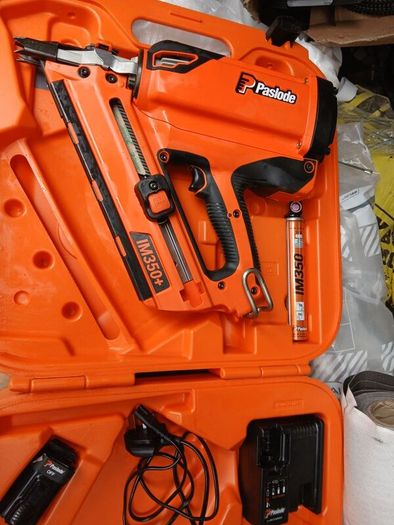 Paslode Nail Gun Im350+ Used twice
