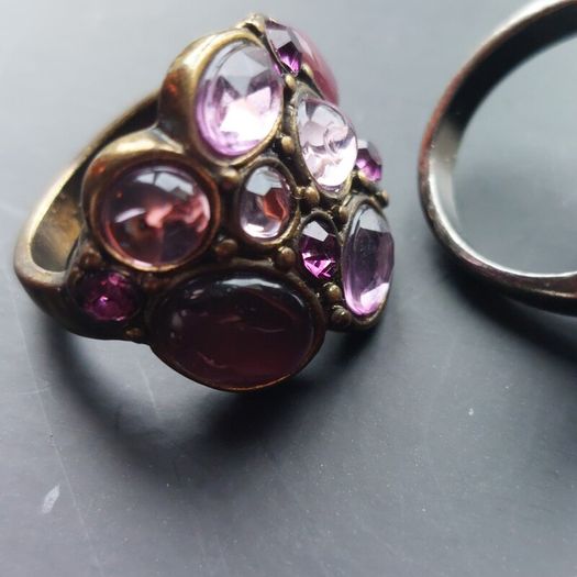 Dress ring