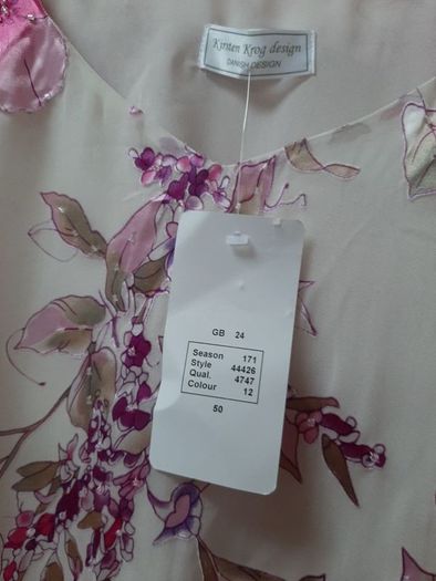 New beautiful KIRSTEN KROG designer top tag attached