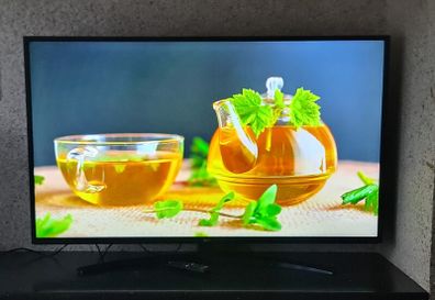LG 50 4K Smart TV Model: 50UM7450PLA  Excellent Condition!