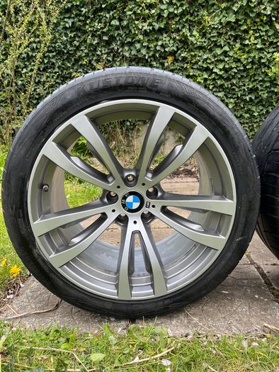 BMW X5 F15 Diamond Cut 20 inch wheels