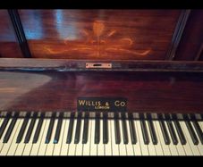 Willis & Co. Piano
