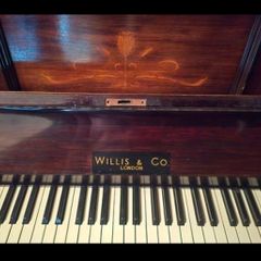 Willis & Co. Piano