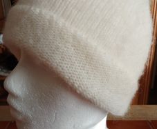ladies Angora Hat (New)