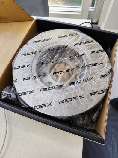 Rear Brake discs and Rear + Front pads