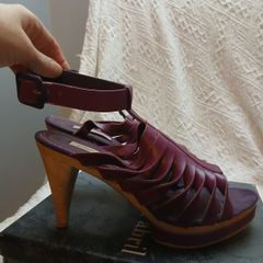 Ladies shoes