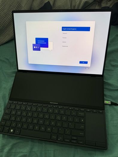 Asus Zenbook Duo i7 & RTX 4050