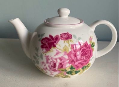 Nina Campbell by Roy Kirkham pink Roses tea pot