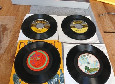 Jimmy Cliff 7" lot