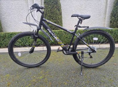 Apollo Phaze mountain bike + helmet