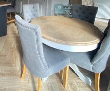 Round extendable dining table - ez living