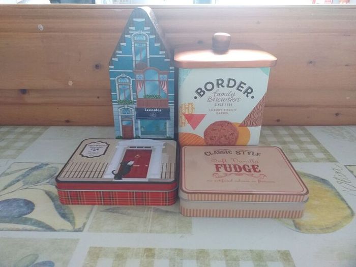 Fab Tins. & Bag